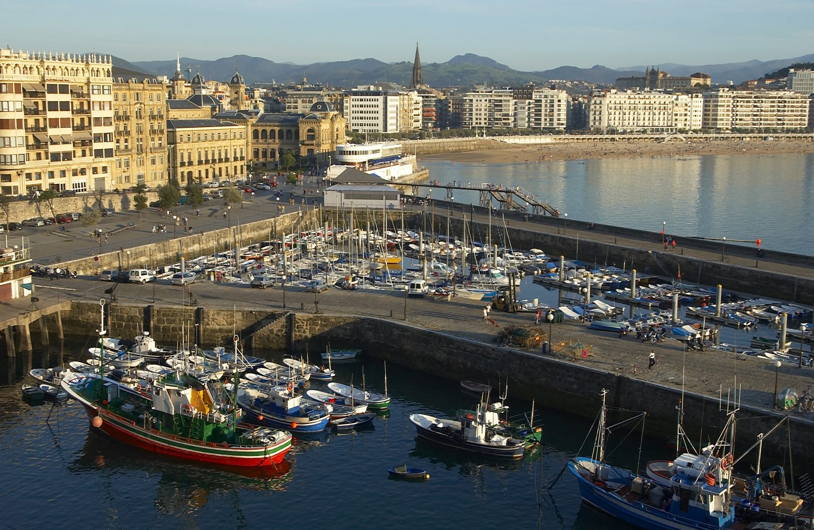 puerto de donostia